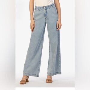KUT
Meg High Rise Wide Leg